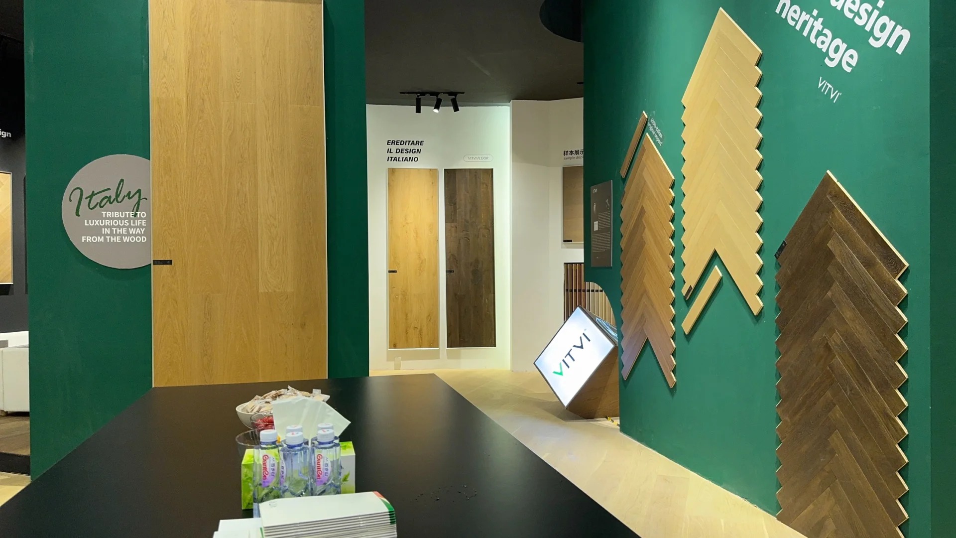 維特魯威攜新品驚艷亮相上海展！_3_VITVI 維特魯威地板_來自小紅書網(wǎng)頁版.jpg